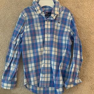 Vineyard Vines button down boys